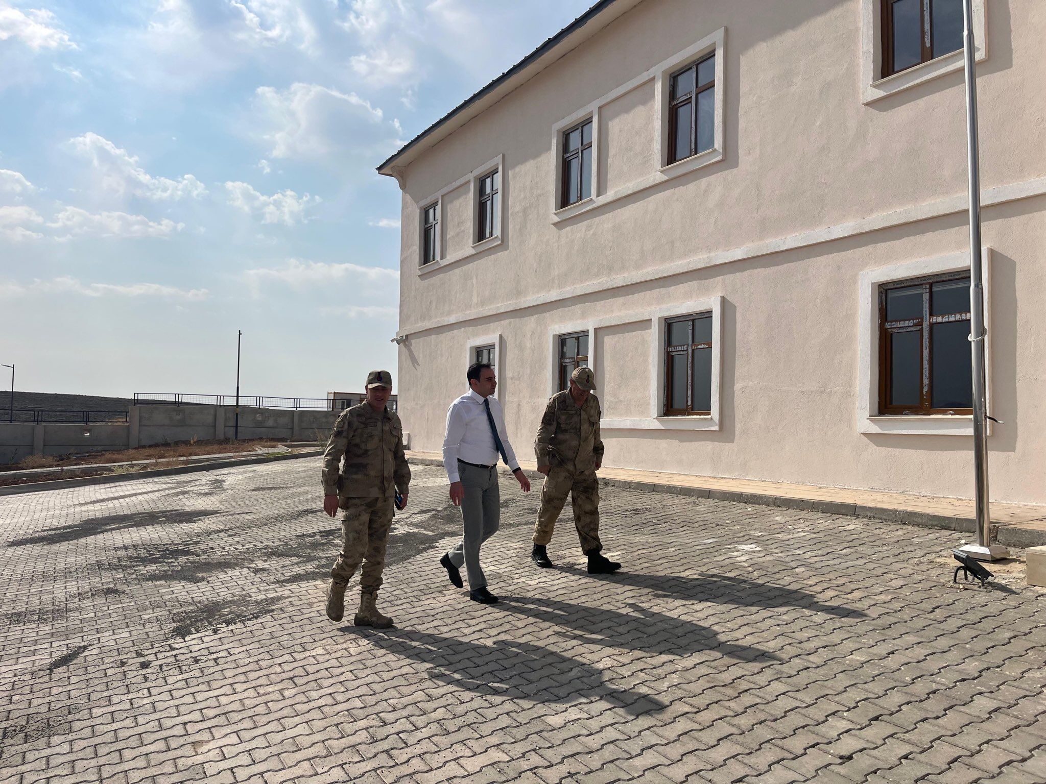 Kaymakam Karakaş, Özveren Karakolu Ve Lojmanında İncelemelerde Bulundu Görsel 1