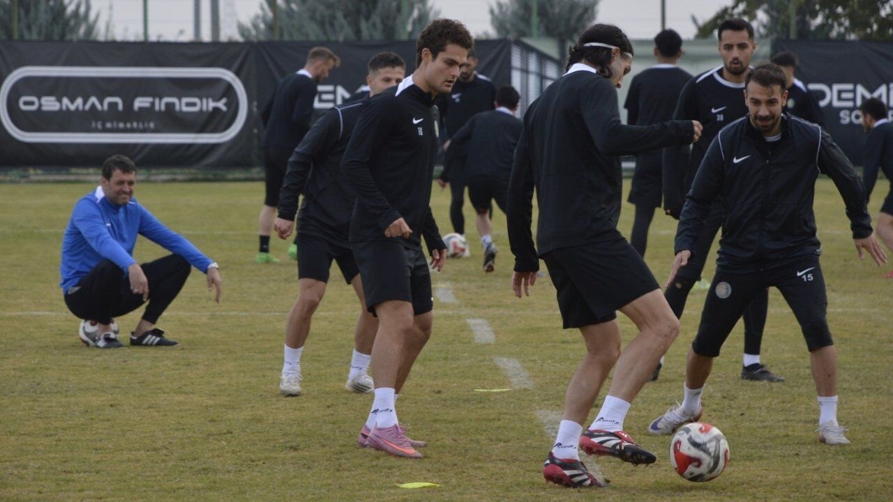 Kızılkaya Tarım Şanlıurfaspor, Batman Petrolspor Maçı Hazırlıklarını Tamamladı (1)