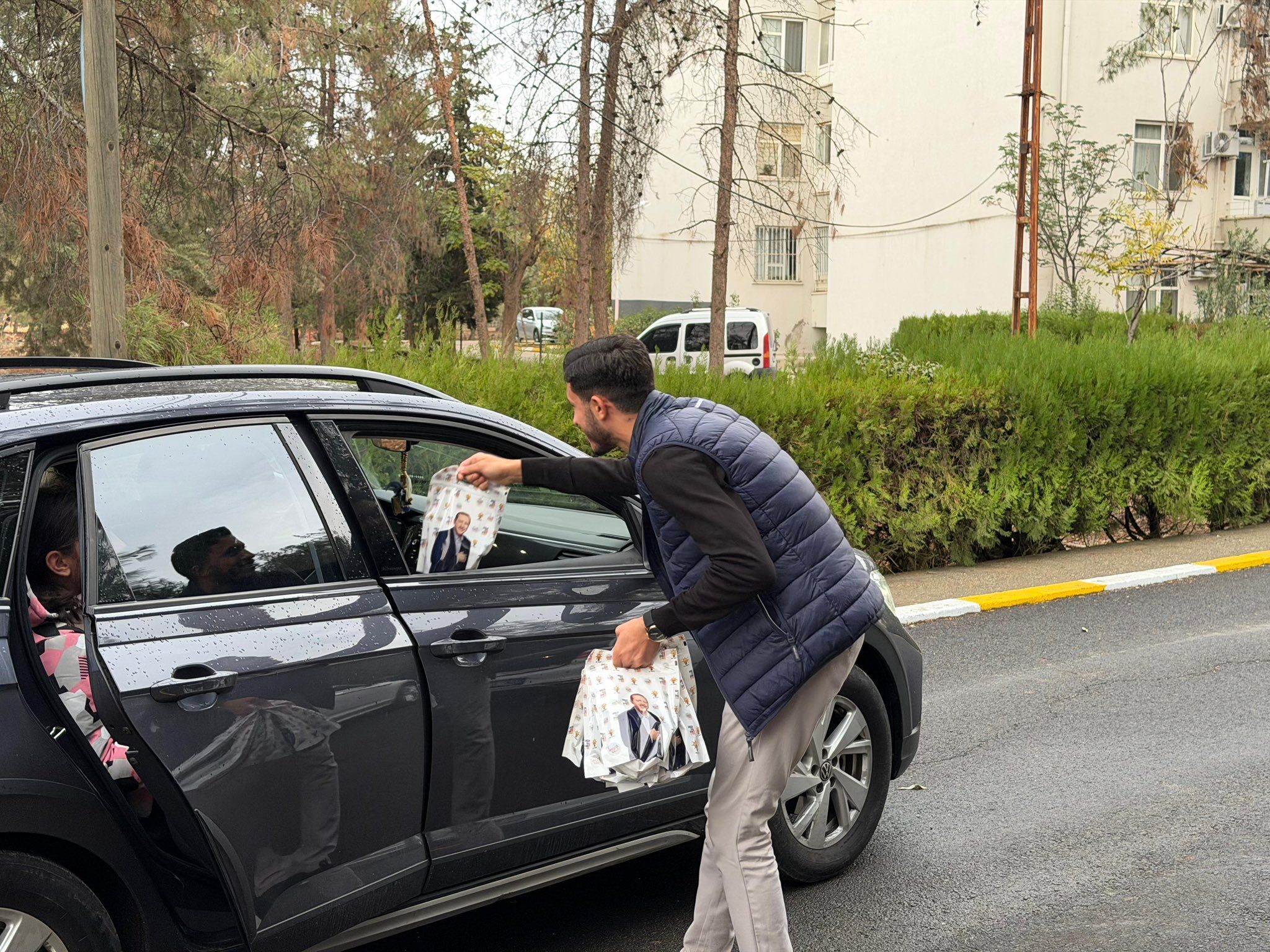 Okula 5 Kala Ak Parti Urfa