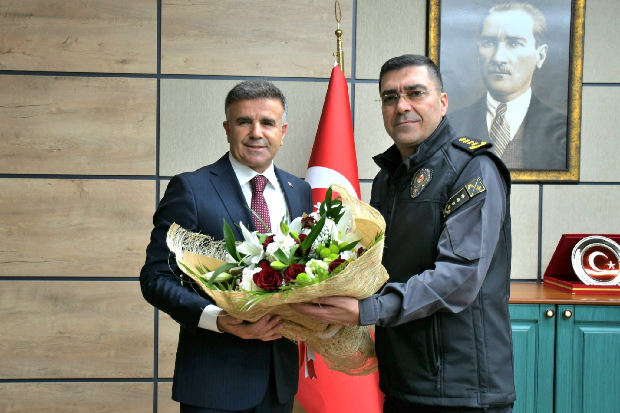 Şanlıurfa İl Emniyet Müdürü Atilla Aksoy’dan 24 Kasım Öğretmenler Günü Ziyareti (2)