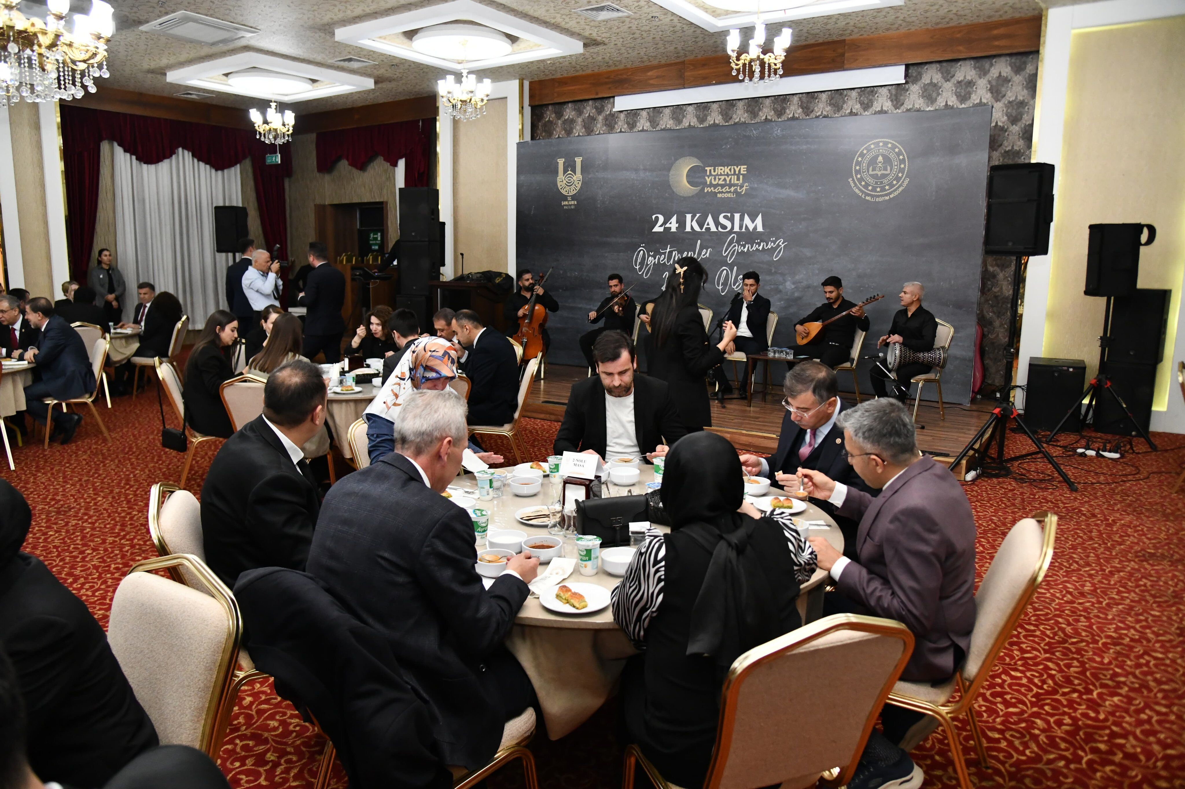 Şanlıurfa Valiliğinden Öğretmenler Günü İçin Özel Kutlama Programı (3)