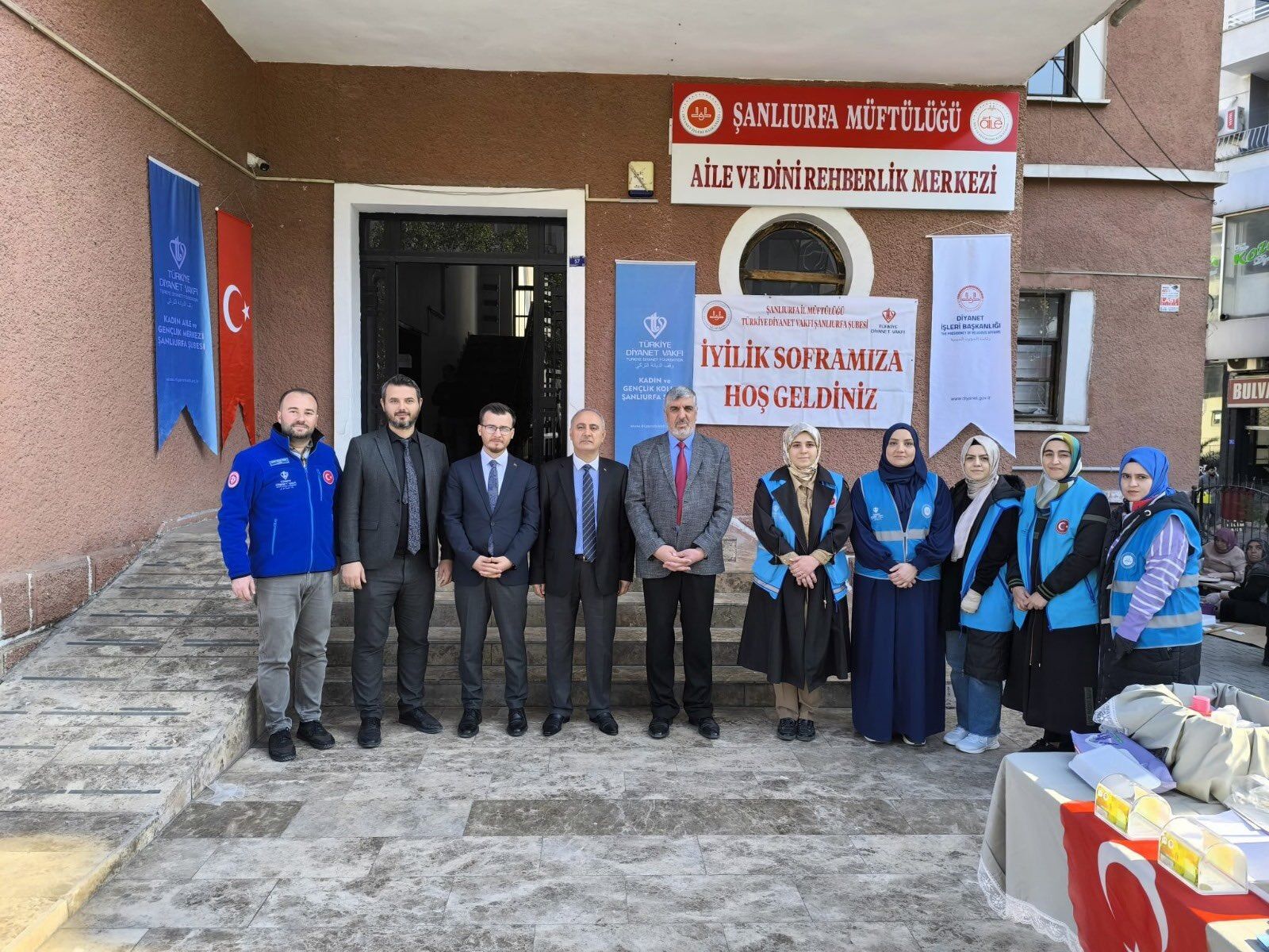 Şanlıurfa’da Filistin’e Destek İçin Hayır Çarşısı Kuruldu (2)