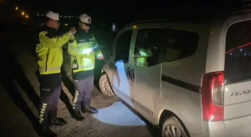Şanlıurfa’da Halkın Güvenliği İçin Jandarma Denetimleri Devam Ediyor (1)