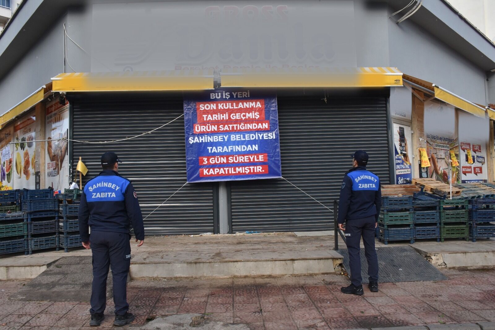 Tarihi Geçmiş Ürün Satan İki Market (2)