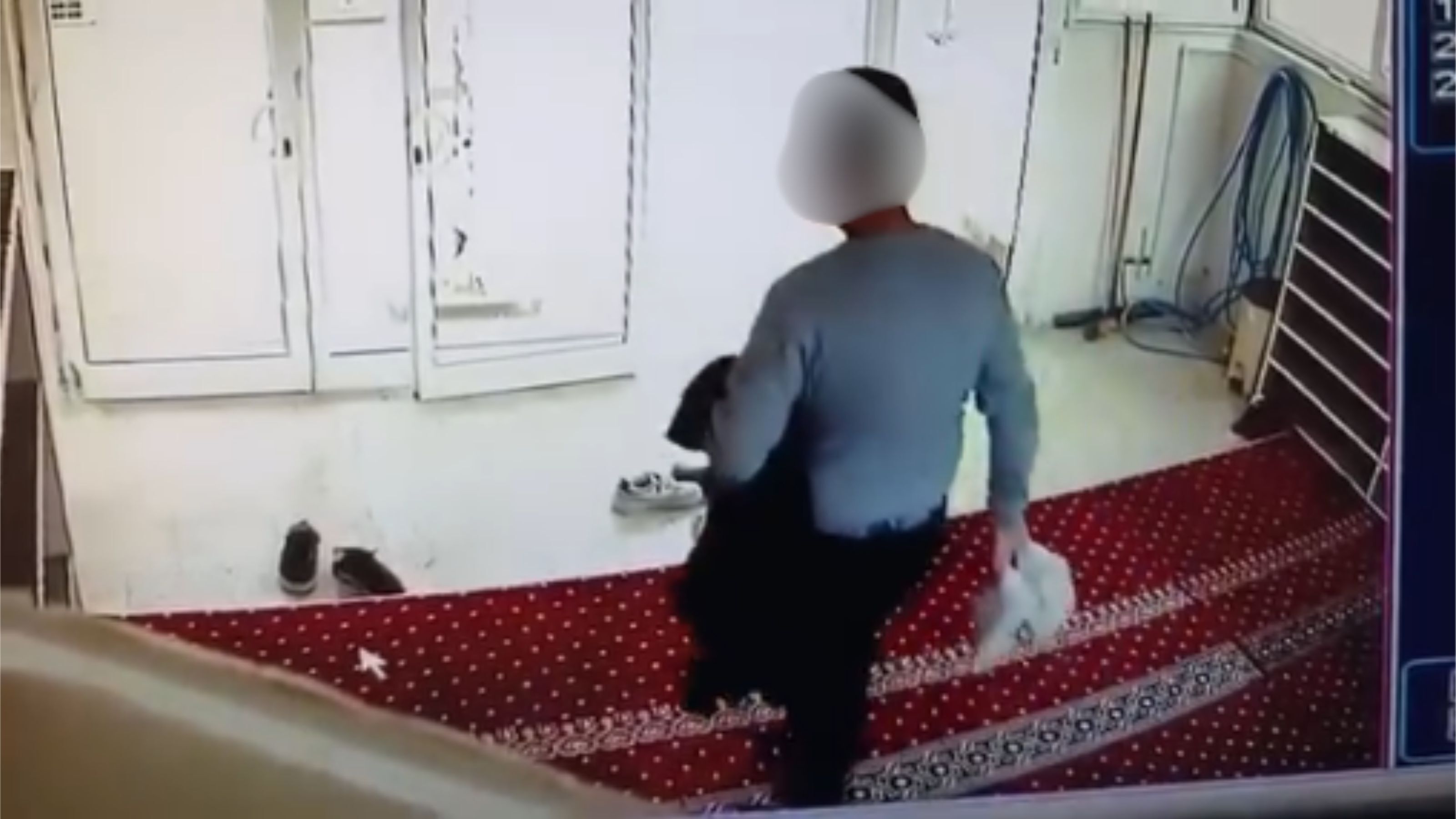 Cami Hırsızlık