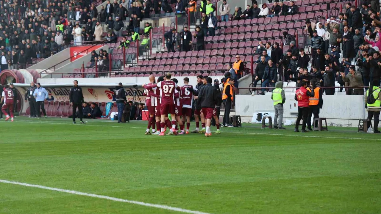 Elazığspor Ateş Püskürdü (2)
