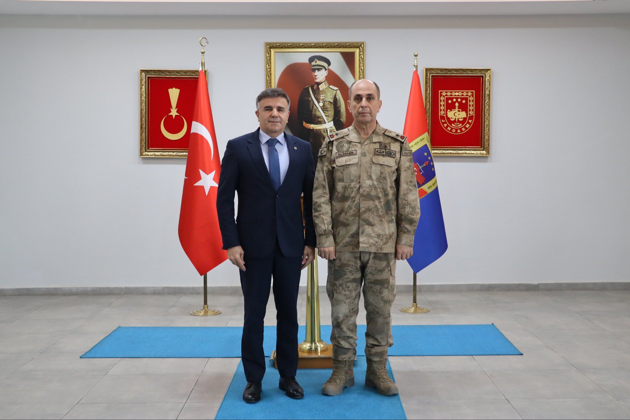 Şanlıurfa’da Kurumlar Arası Nezaket Buluşması: Sultanoğlu, Tuğgeneral Aldemir’i Ziyaret Etti