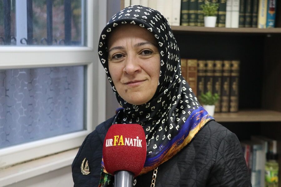 Karaköprü İlçe Vaizi Esma Özdemir