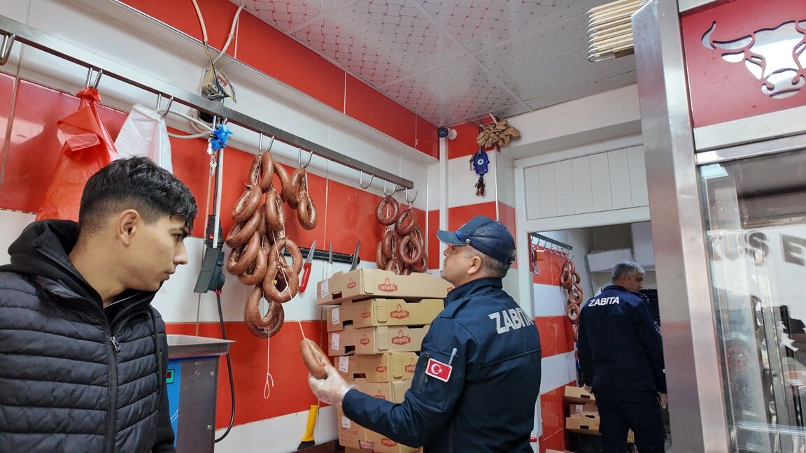 Karaköprü Zabitasindan Di̇ji̇tal Si̇stemle Siki Gida Deneti̇mi̇ (2)
