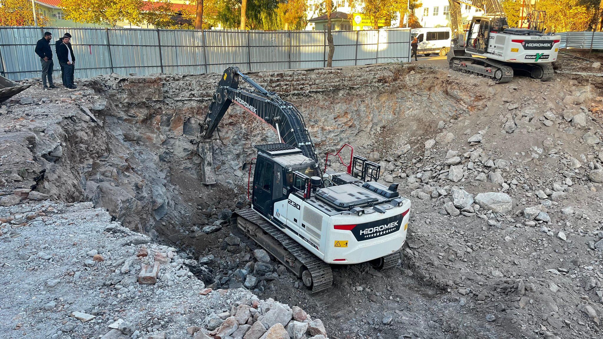 Kaymakam Sak, 112 Acil Sağlık İstasyonu İnşaatında İncelemelerde Bulundu Görsel 1