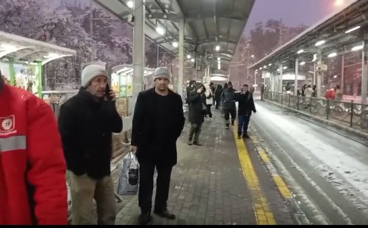Otobüs Seferleri̇ Durdu (2)