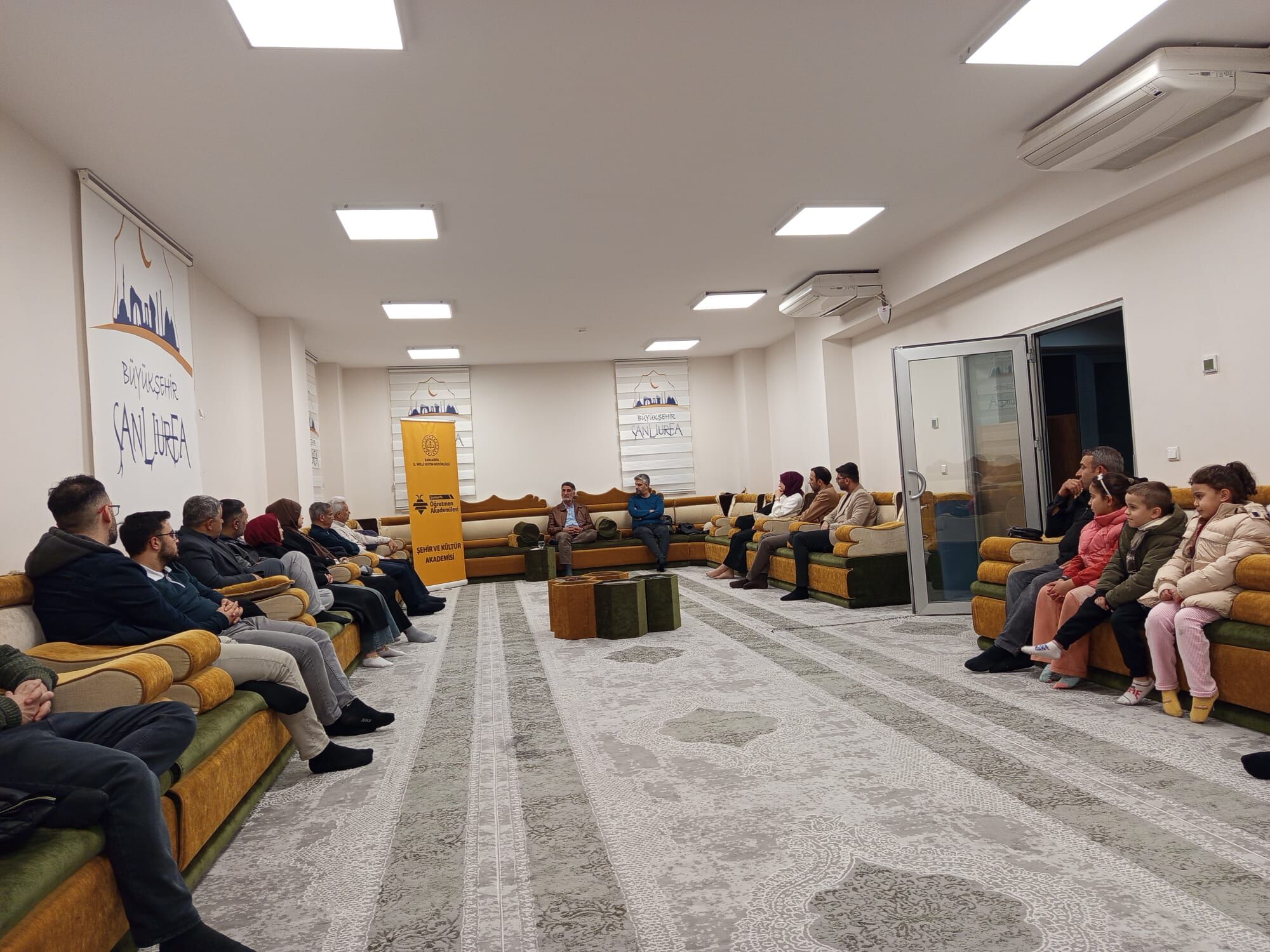 Şanlıurfa Şehir Ve Kültür Akademisinde “Şehirleşmenin Dinamikleri” Konuşuldu 3