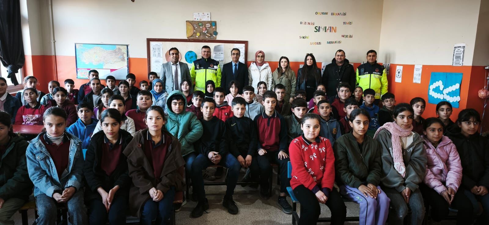 Trafik Ekipleri Viranşehir’de Öğrenciler İçin Görev Başında