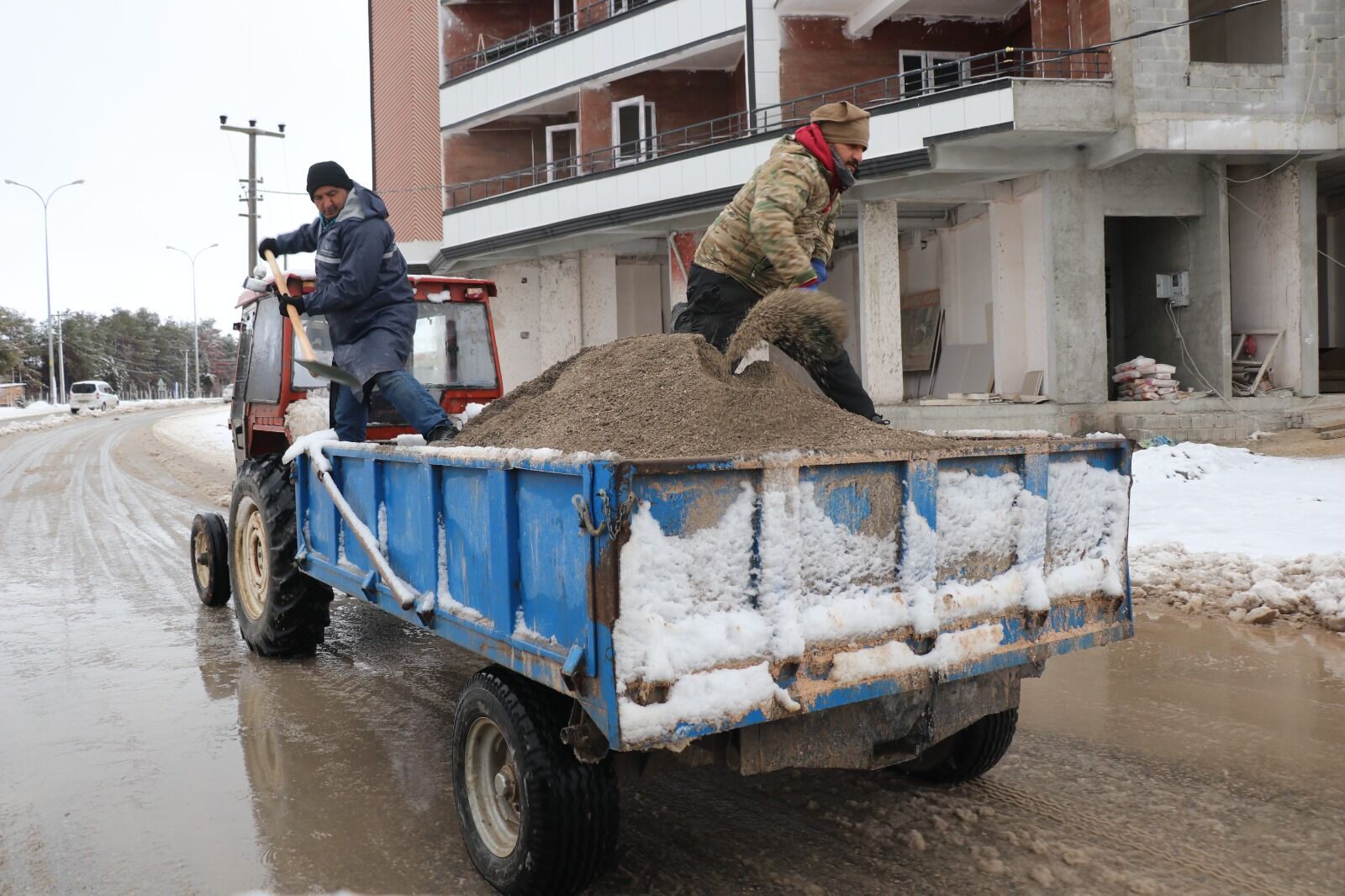 Akçakale’de Kar Seferberliği Ekipler Sahada (2)