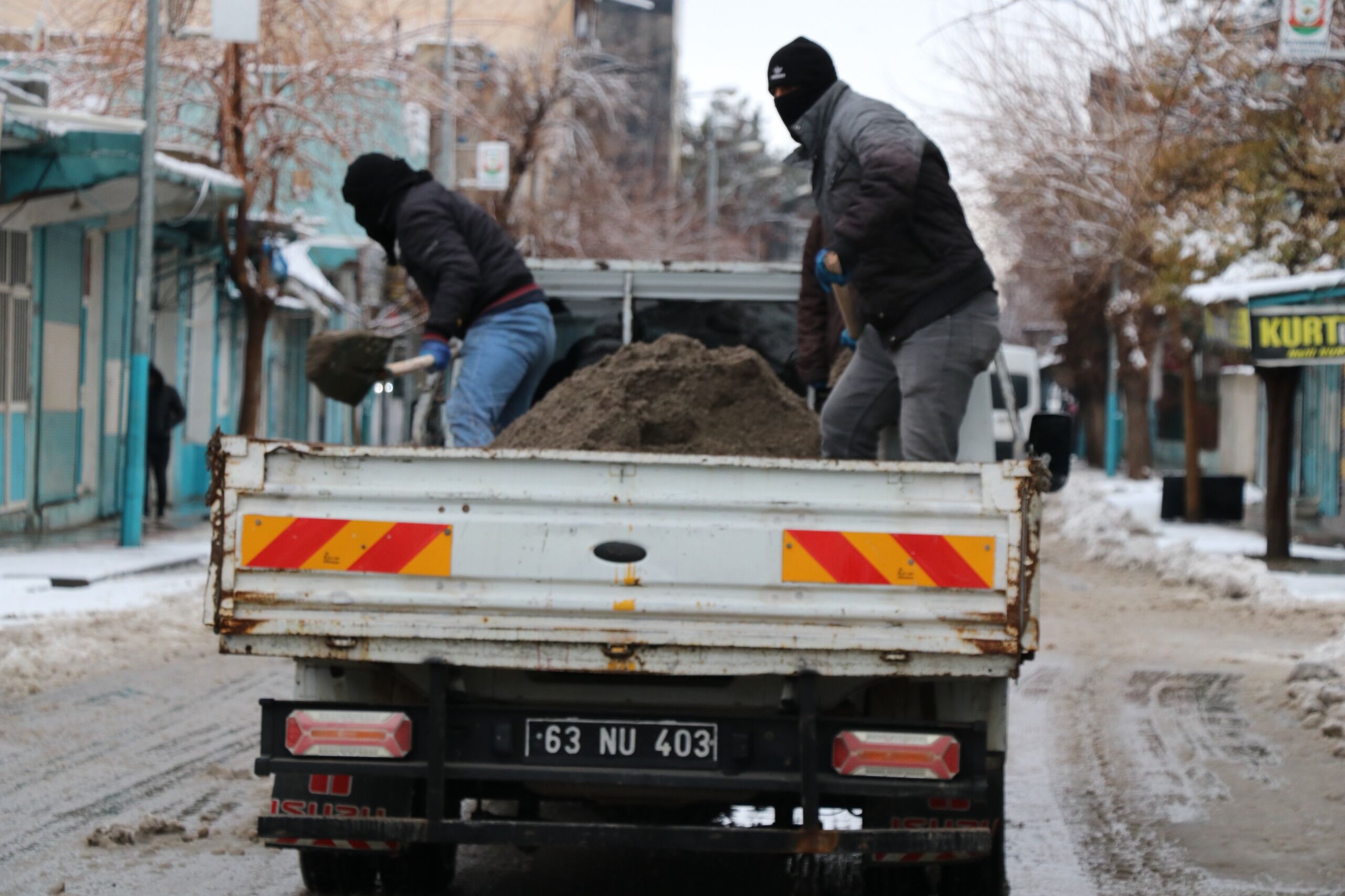 Akçakale’de Kar Seferberliği Ekipler Sahada (4)