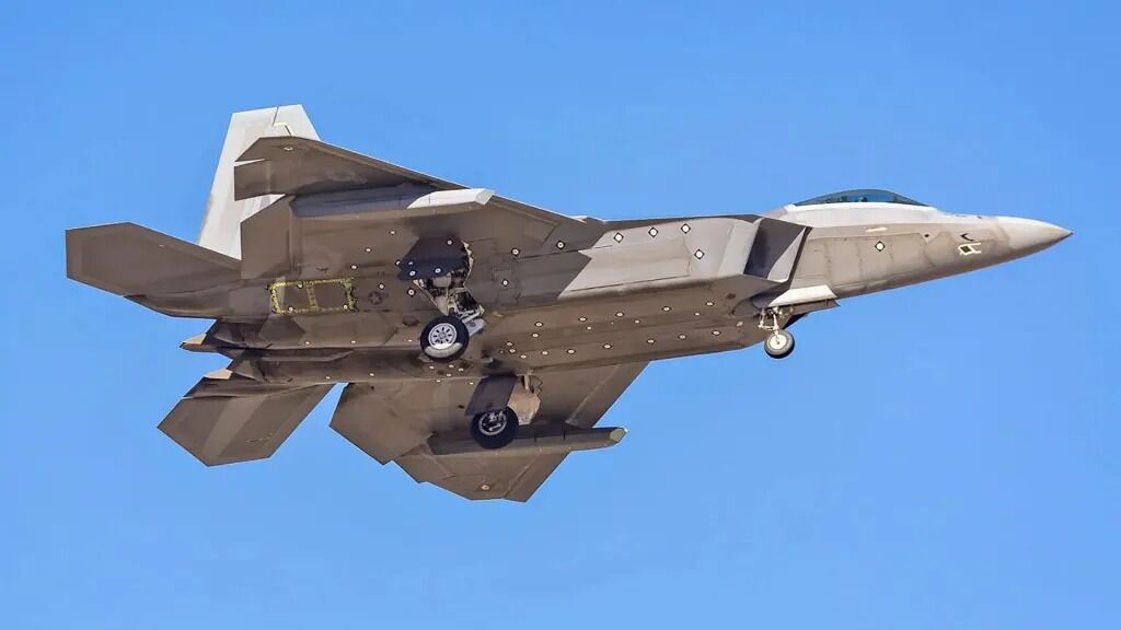 F 22 Raptor Nedir, Teknik Özellikleri Neler, Neden Hala Dünyanın En Güçlü Savaş Uçağı Ve Rakiplerinden Üstün Mü (4)