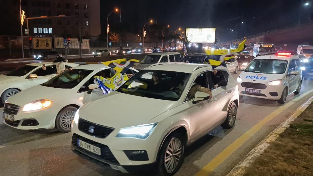 Fenerbahçe’nin Süper Kupa Zaferi Şanlıurfa’da Coşkuyla Kutlandı (6)