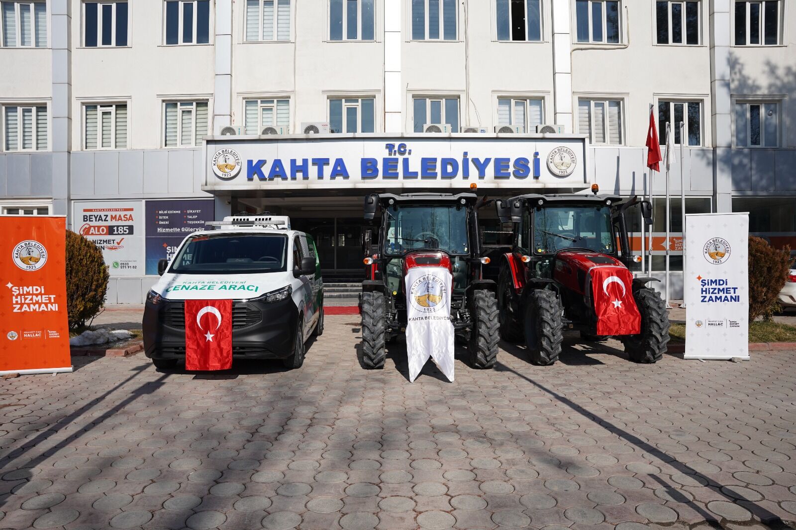 Kahta Belediyesi’nin Araç Filosu Güçleniyor (2)