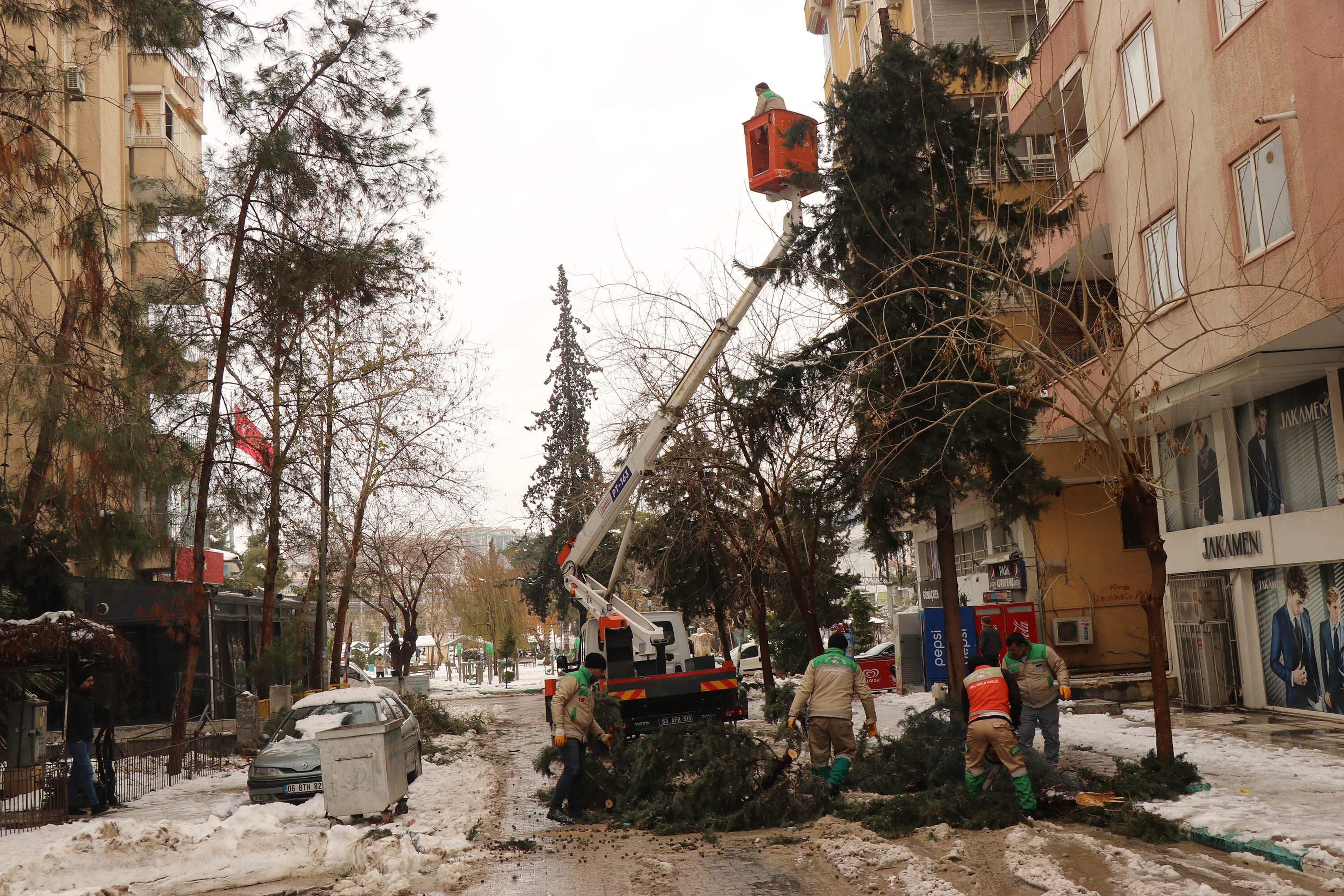 Kar Yağışı Haliliye’de Hayatı Durduramadı (3)