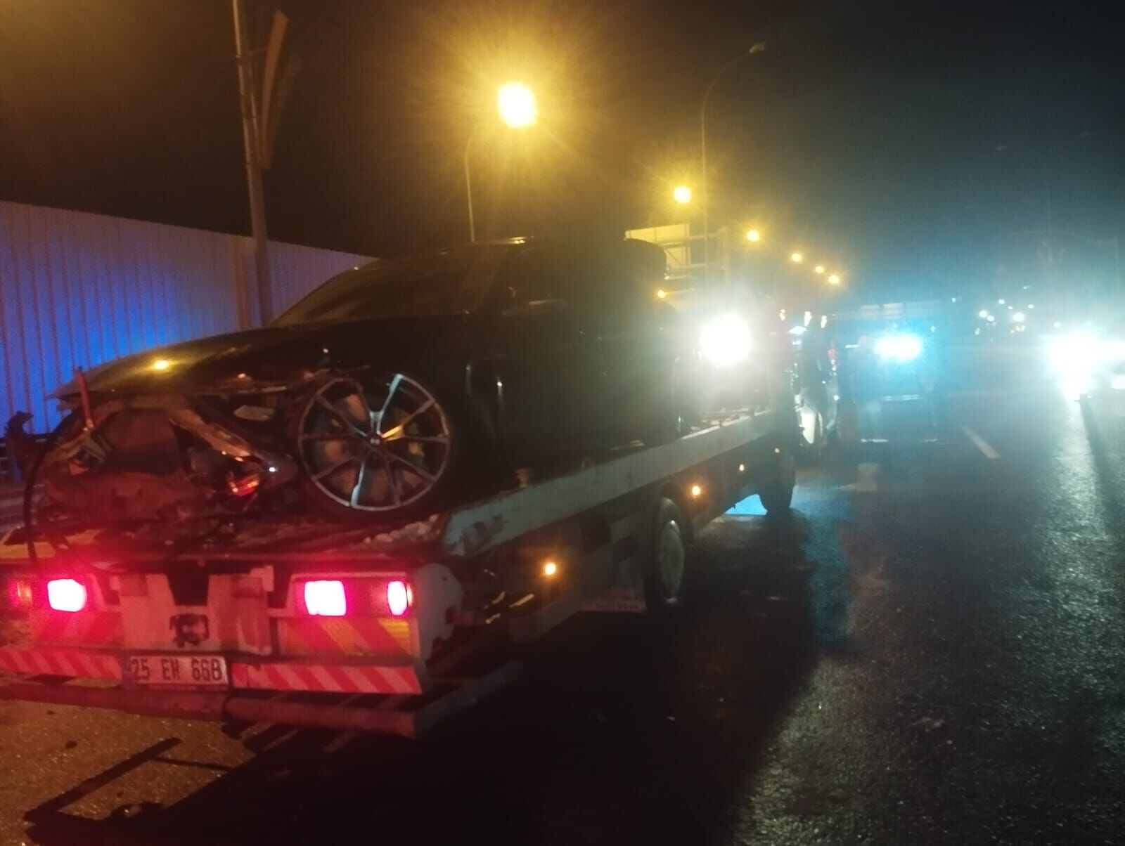 Karaköprü’de Gizli Buzlanma Trafik Kazasına Sebep Oldu (2)