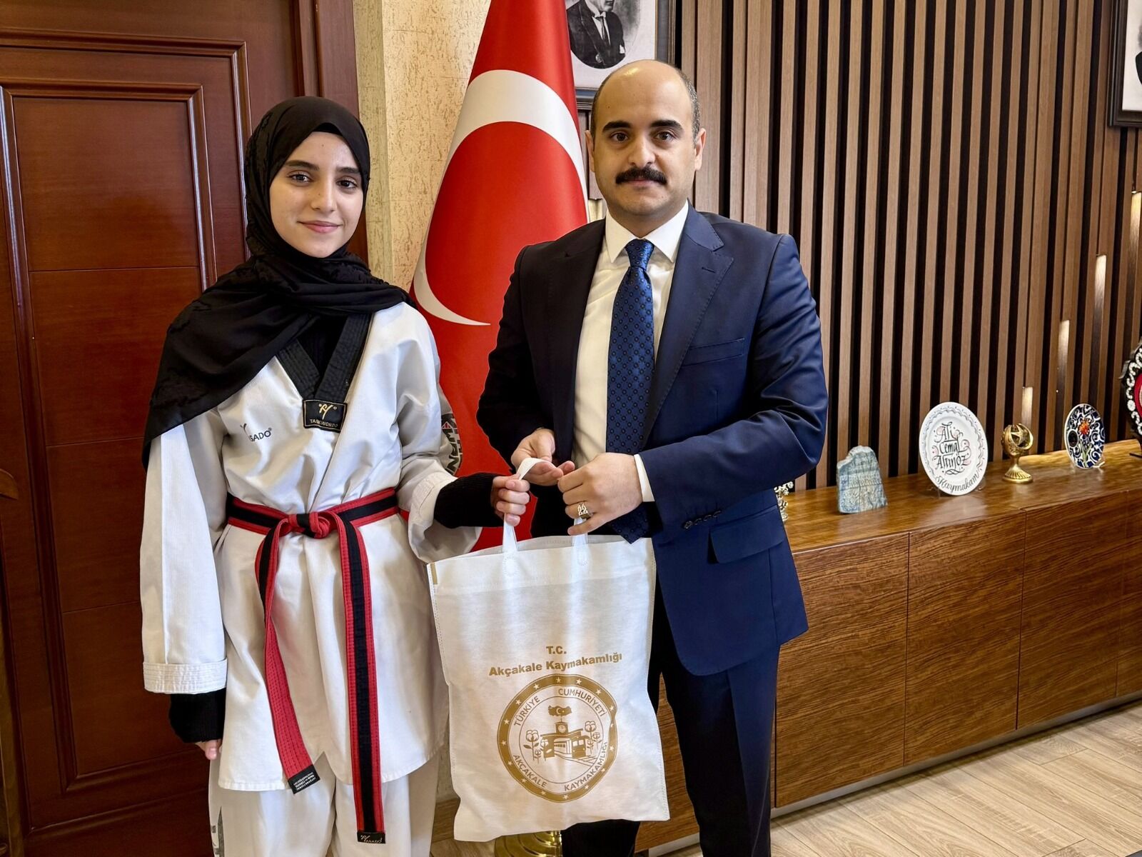 Şanlıurfa Akçakale’de Dereceye Giren Öğrenciler Ödüllendirildi-1
