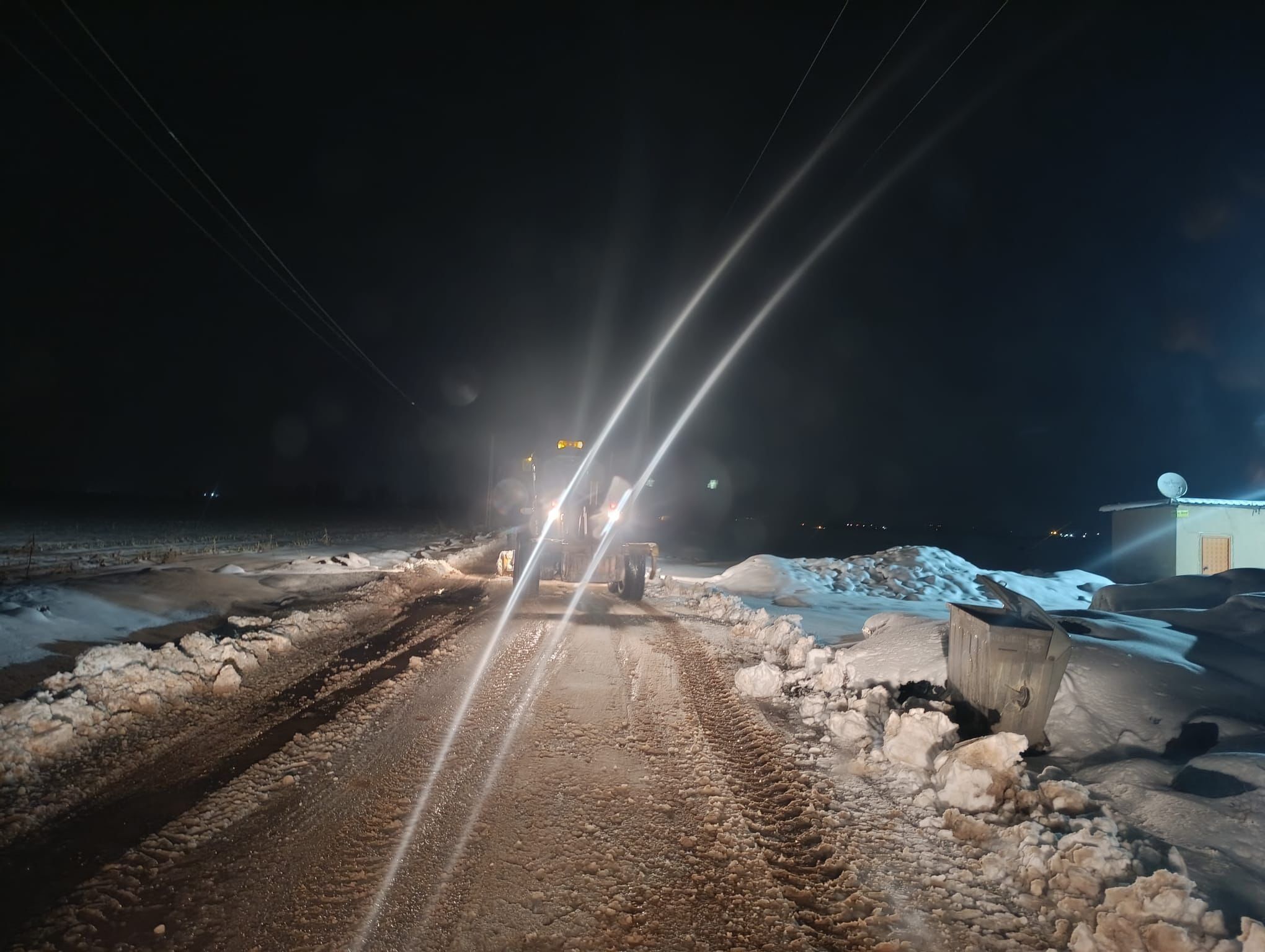 Şanlıurfa’da Kar Engeli Aşıldı, Kapanan Yollar Açıldı (12)