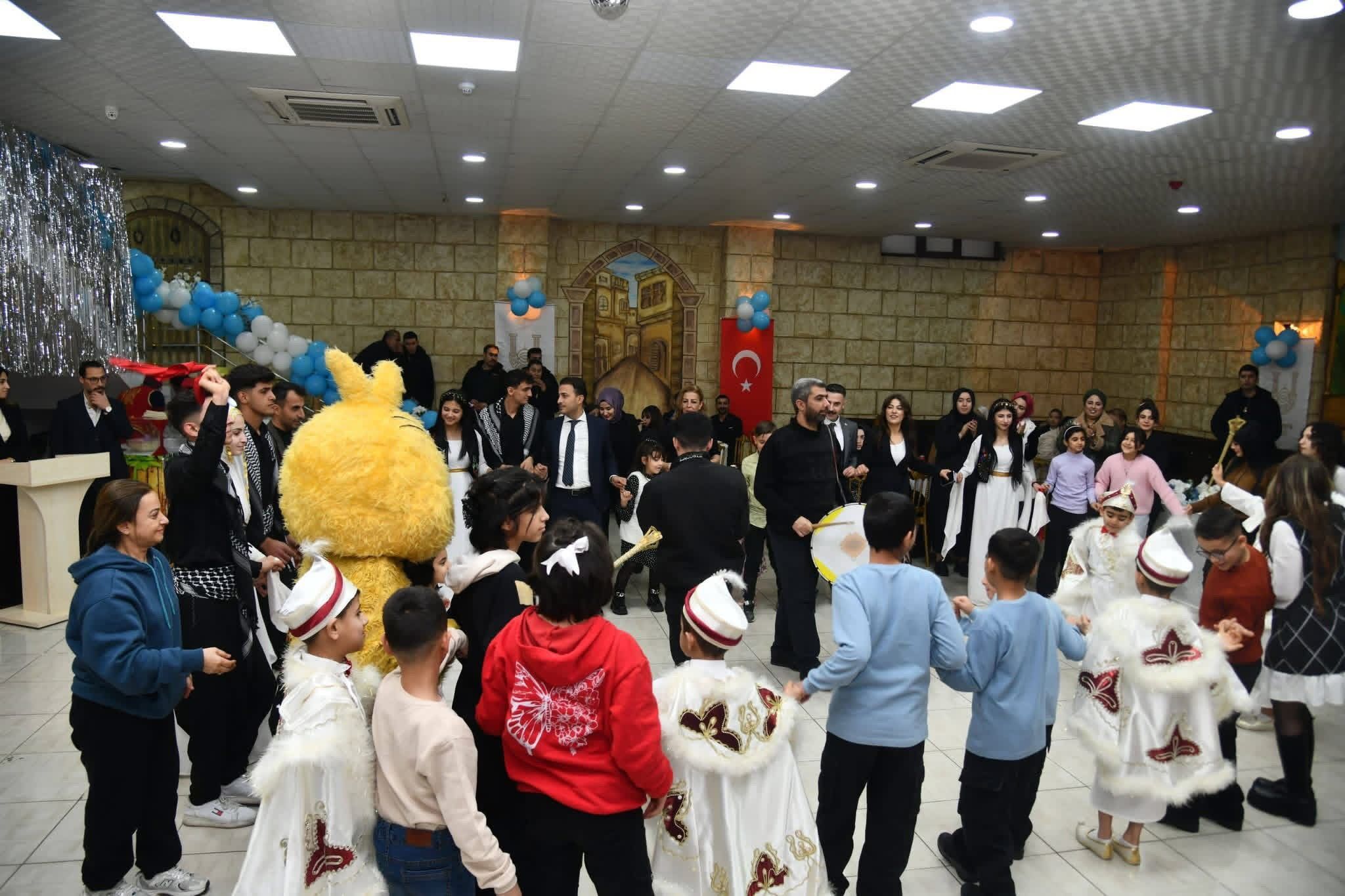 Şanlıurfa’da Koruma Altındaki 11 Çocuk İçin Sünnet Töreni Düzenlendi (2)