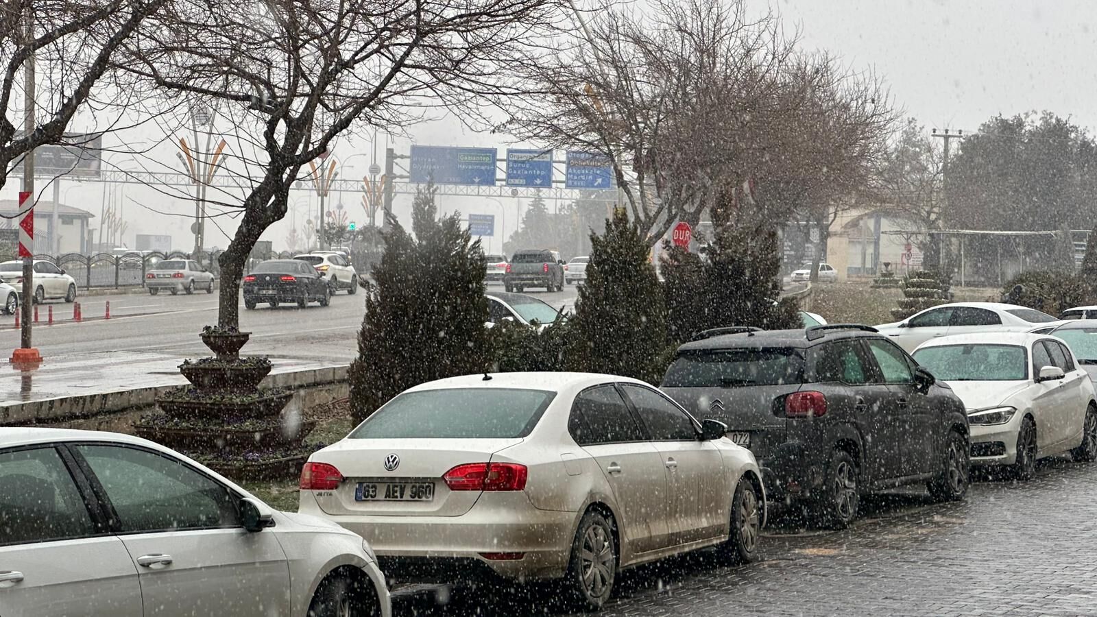 Son Daki̇ka! Şanlıurfa’da Beklenen Kar Yağışı Başladı (5)