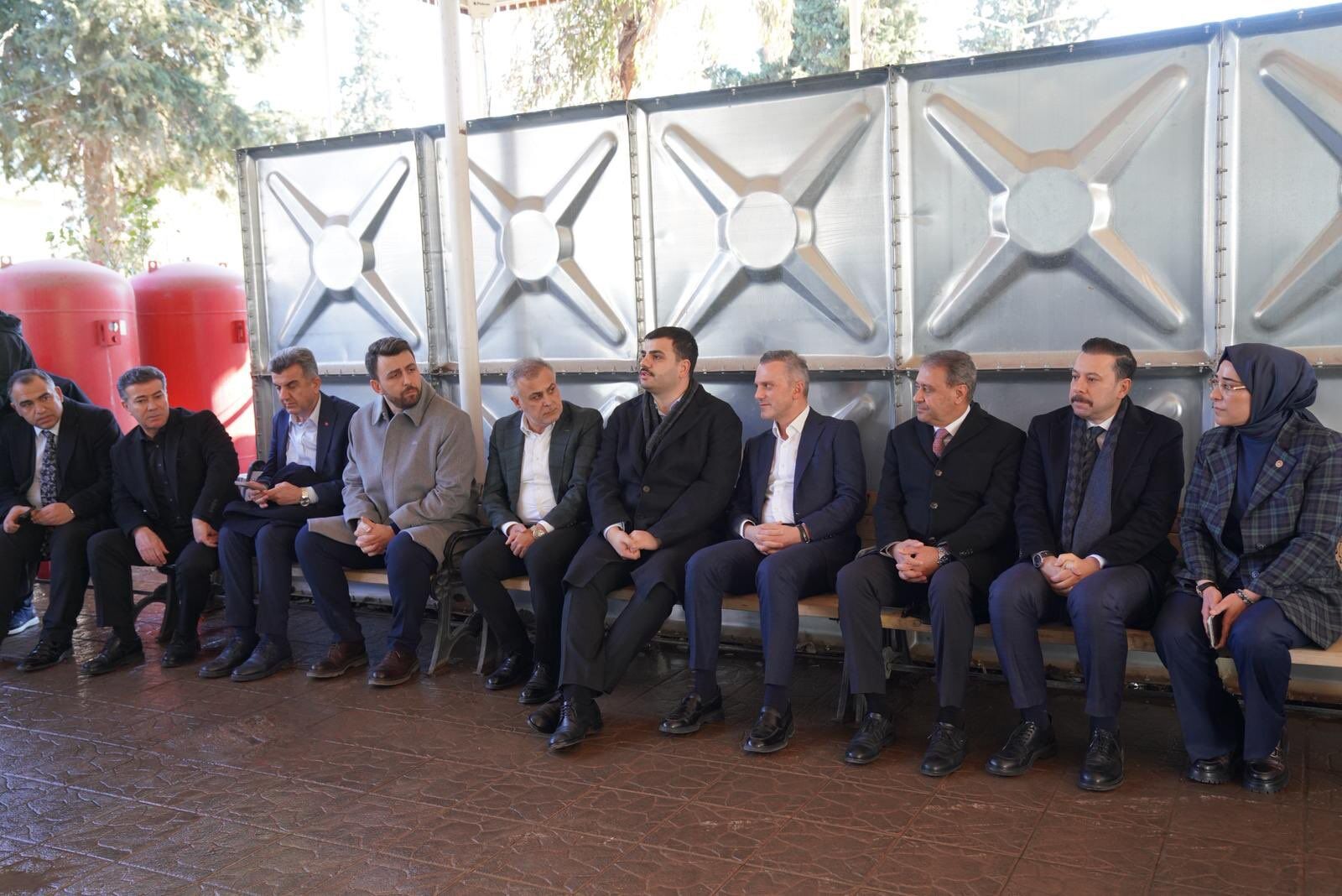 Ak Parti Genel Sekreteri Eyyüp Kadir İnan’ın Babaannesi Siverek’te Defnedildi (7)