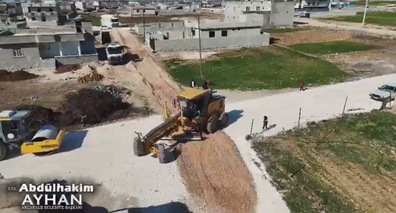Akçakale Belediyesi Yol Çalışmalarına Hız Verdi