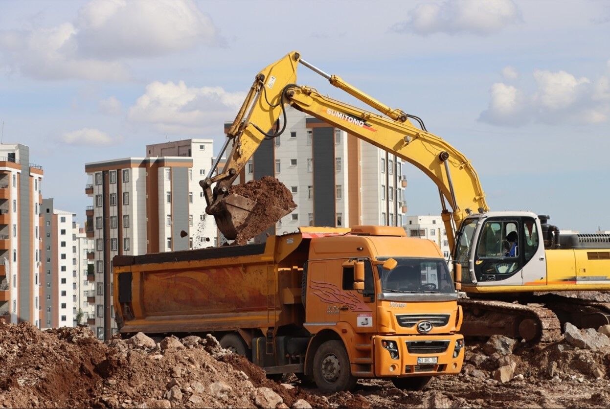 Karaköprü Beledi̇yesi̇nden Mehmetçi̇k Ve Atakent’e Dev Spor Yatirimi (2)-1