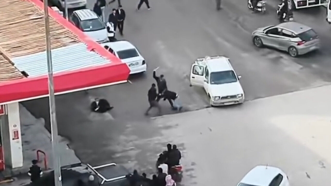 Şanlıurfa’da Aileler Birbirine Girdi Ortalık Savaş Alanına Döndü! (4)