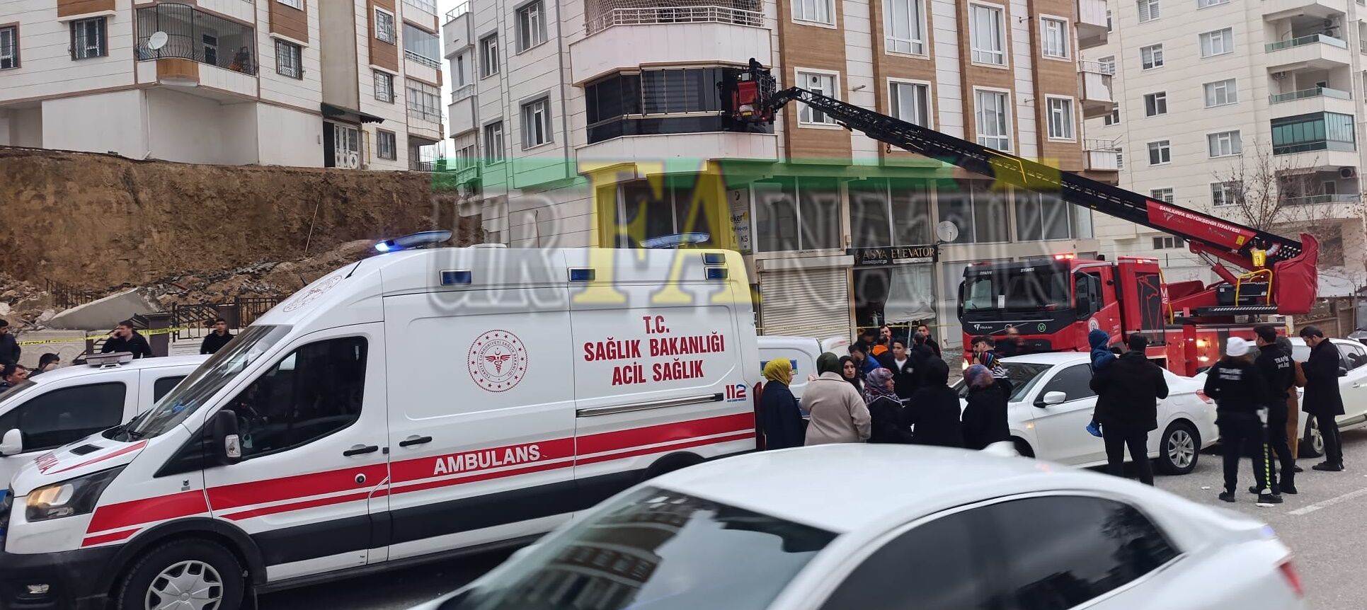 Şanlıurfa’da İstinat Duvarı Çöktü (1)