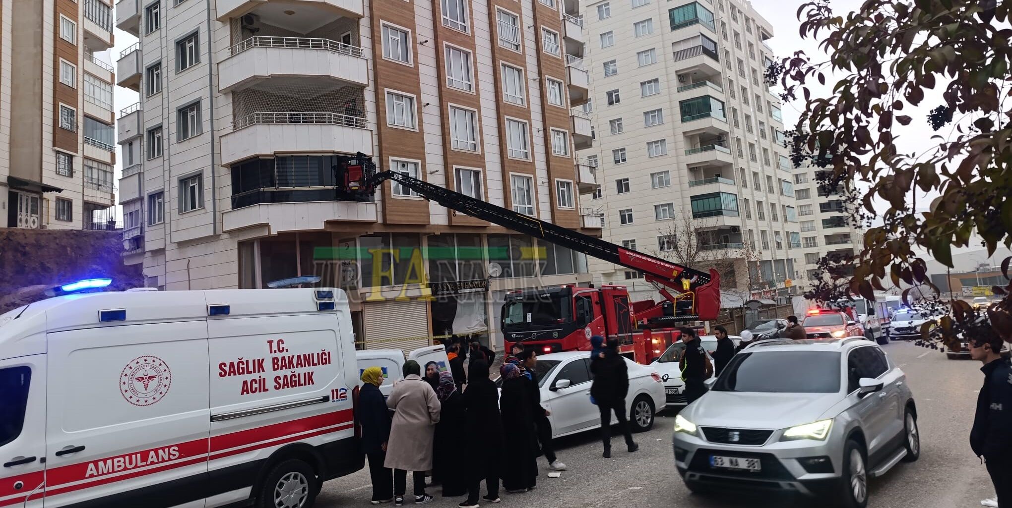 Şanlıurfa’da İstinat Duvarı Çöktü (2)