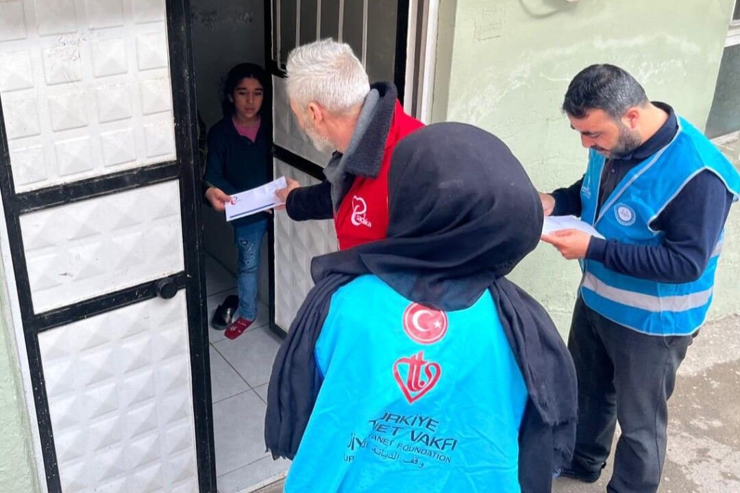 Şanlıurfa’da Kapılar Tek Tek Çalındı-1