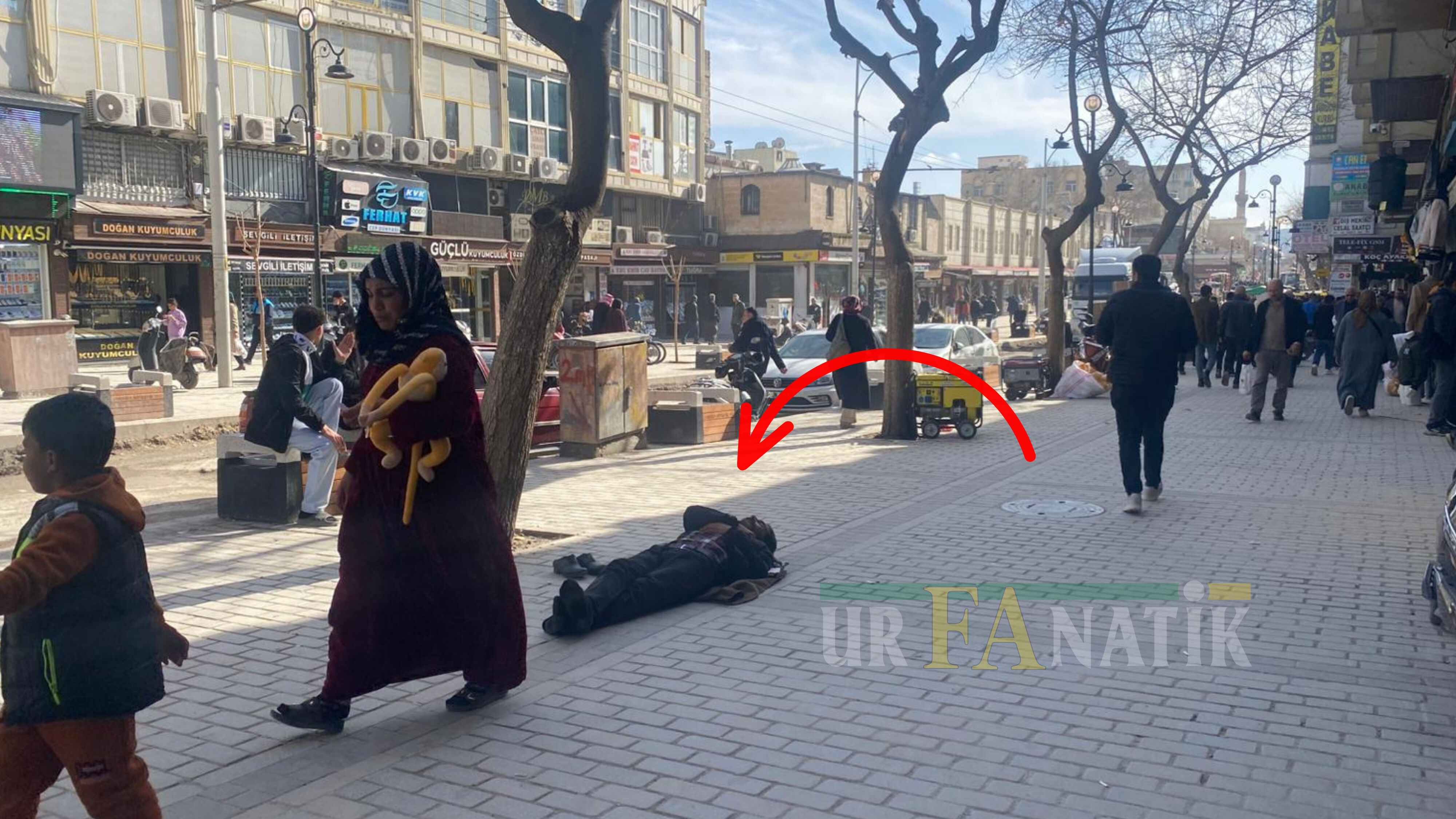 Sarayönü Caddesinde İlginç Manzara 1