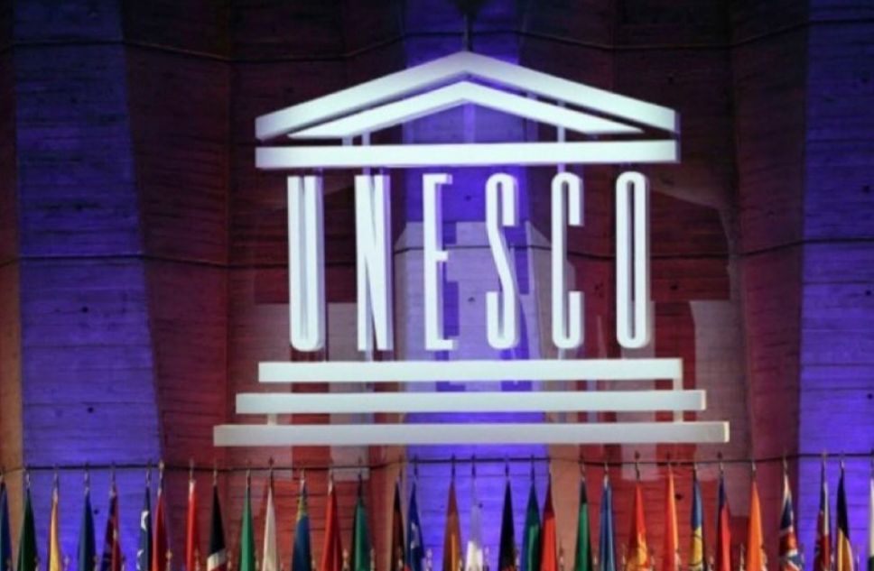 U N E S C O