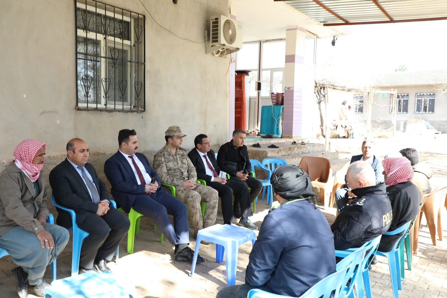 Viranşehir’de Halk Konuşuyor, Kaymakam Kemal Ülkü Not Alıyor (1)