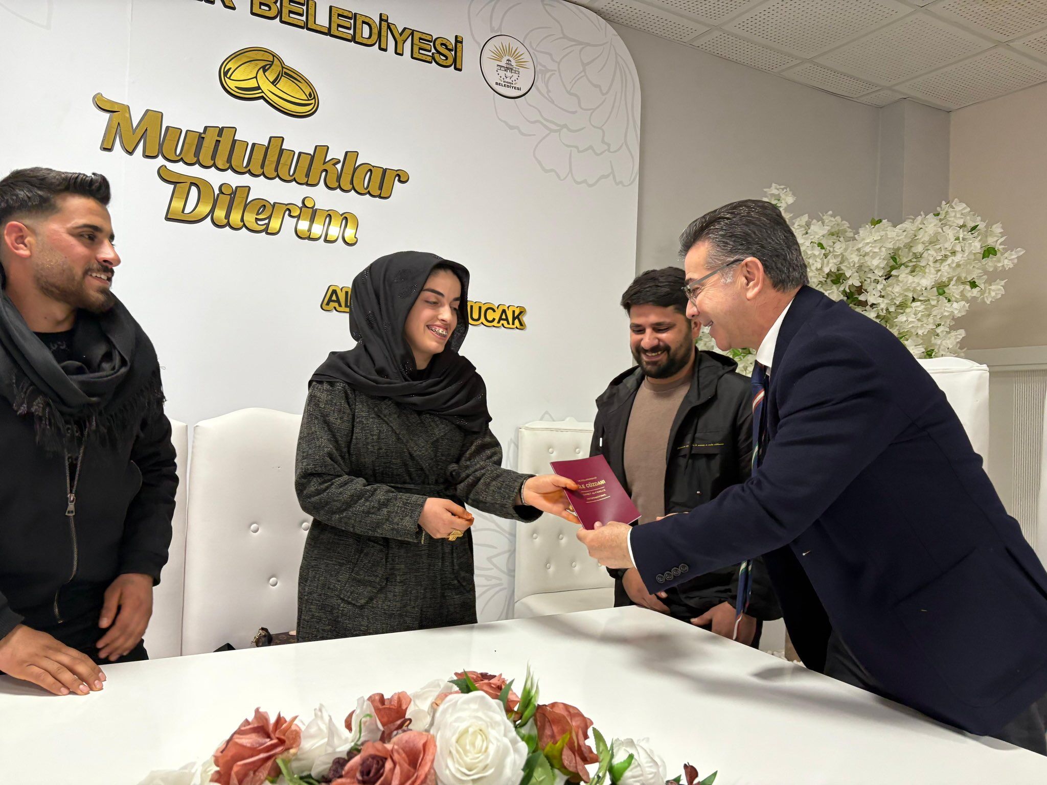 Başkan Bucaktan Genç Çi̇fte Nasi̇hat
