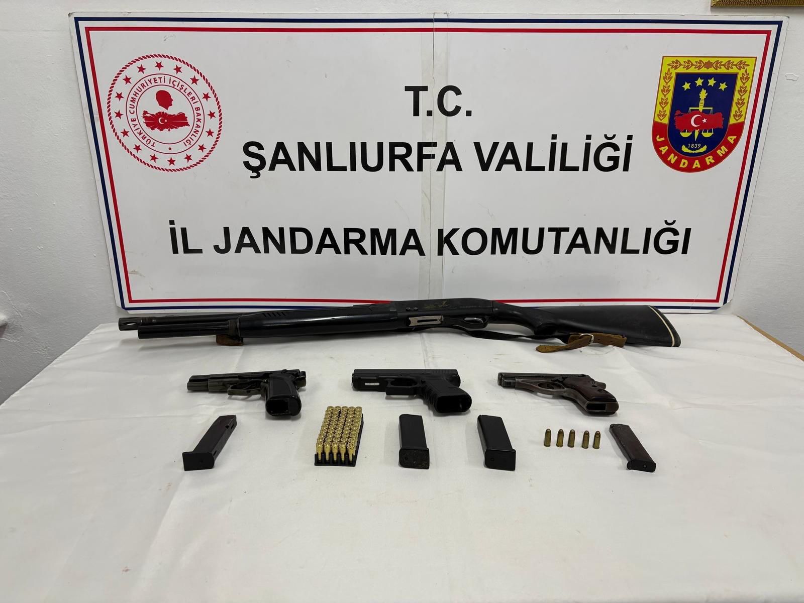 Birecik’te Çifte Operasyon! Ele Geçirilenler Şoke Etti.. (2)