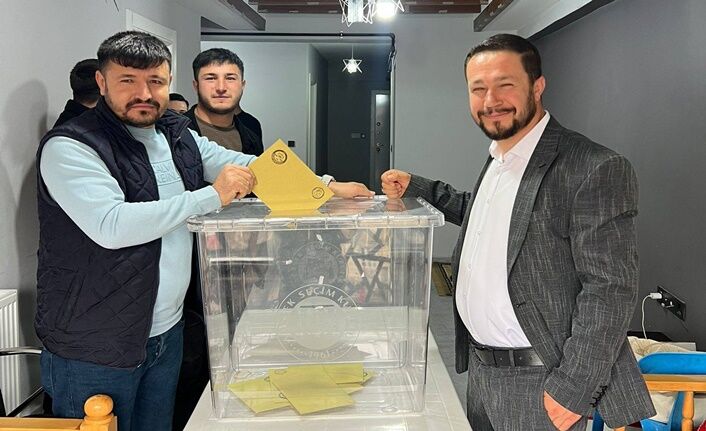 Demokrat Parti Birecik İlçe Başkanlığı’nda Güven Tazelendi (2)