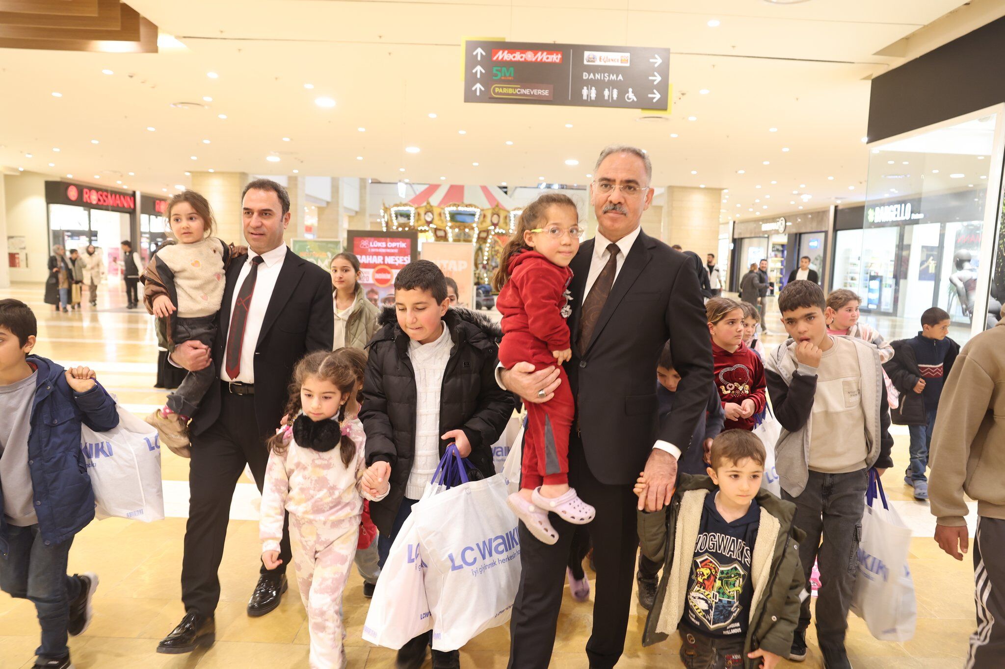 Eyyubiye Yetim Giydirme (18)