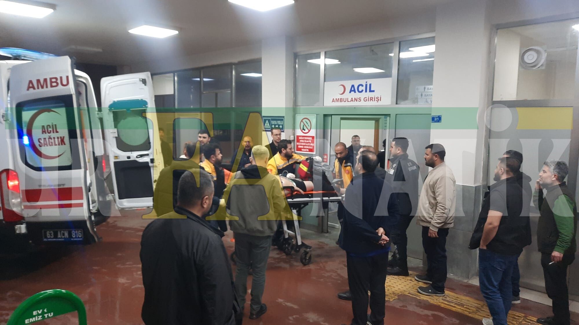 Karaköprü Doğukent Mahallesindeki Silahlı Kavgada 2 Kişi Yaralandı (2)