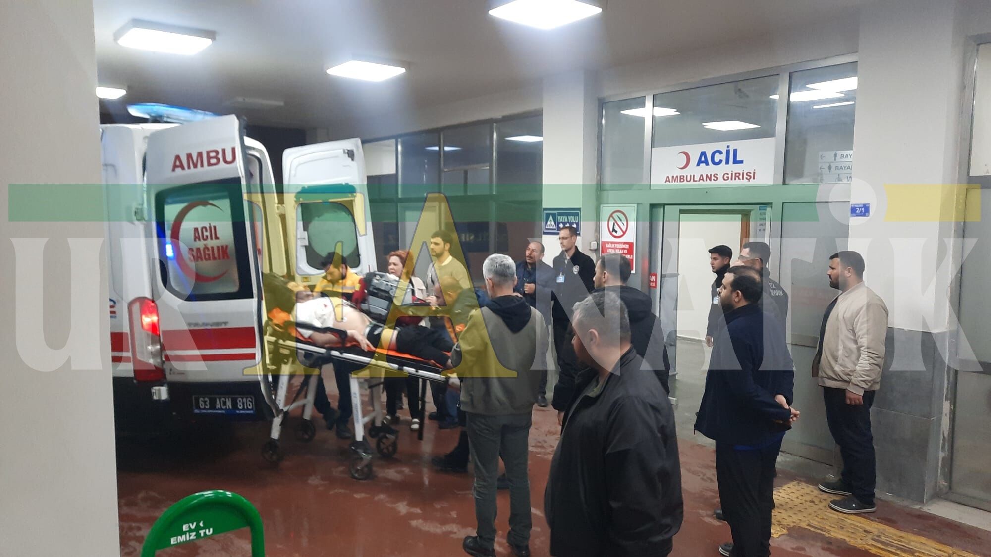 Karaköprü Doğukent Mahallesindeki Silahlı Kavgada 2 Kişi Yaralandı (3)