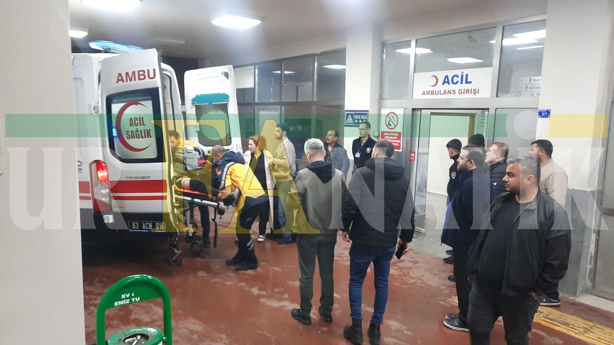Karaköprü Doğukent Mahallesindeki Silahlı Kavgada 2 Kişi Yaralandı (4)
