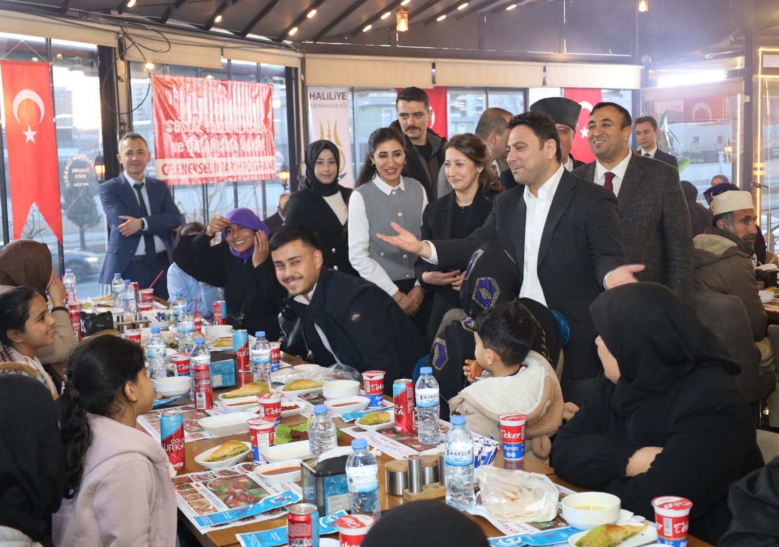 Şanlıurfa Bu Sofrayı Konuşuyor Kaymakam Şahin Gönülleri Fethetti-2