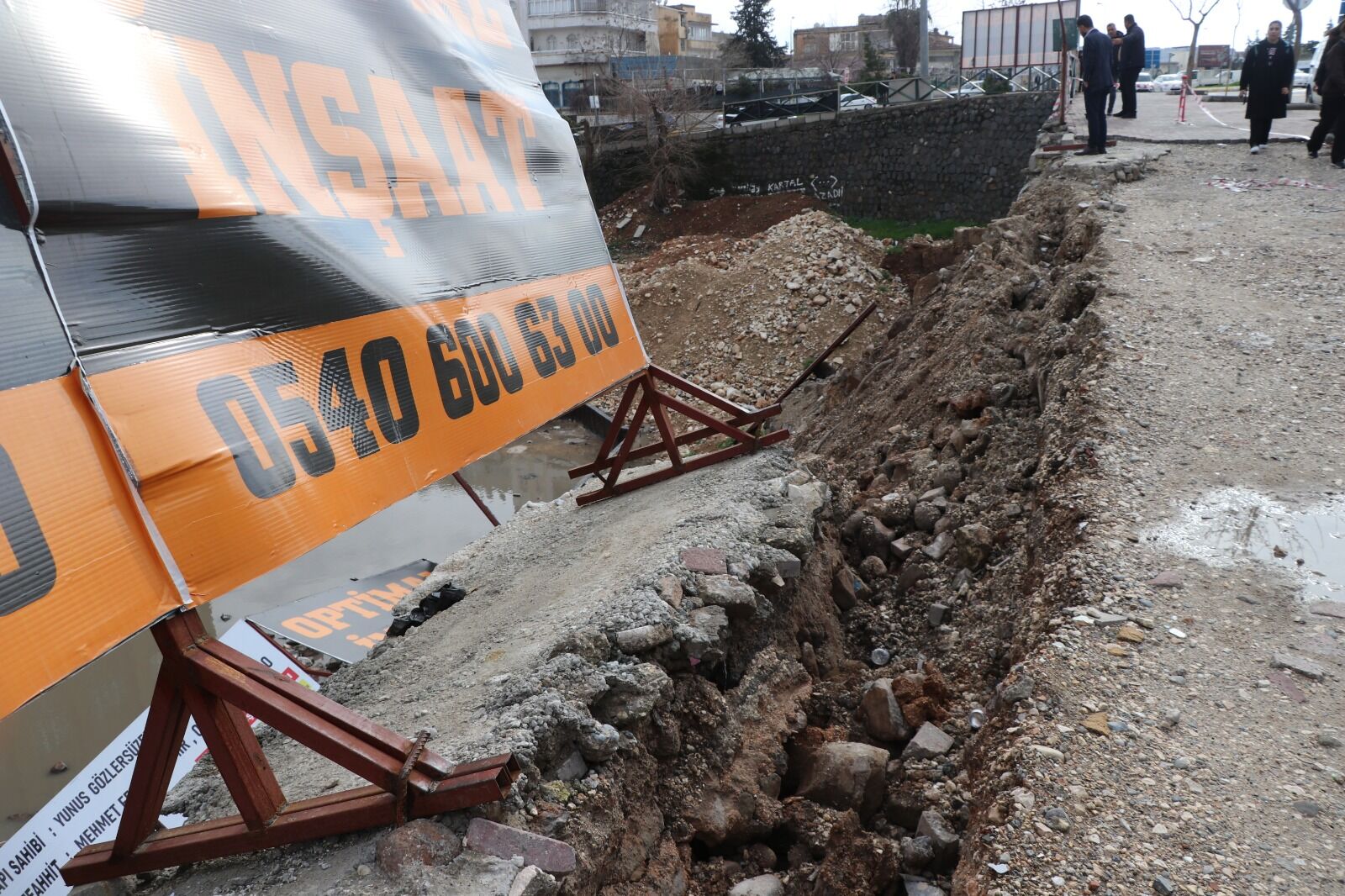 Şanlıurfa Haliliye Çöken Istinat Duvarı (1)
