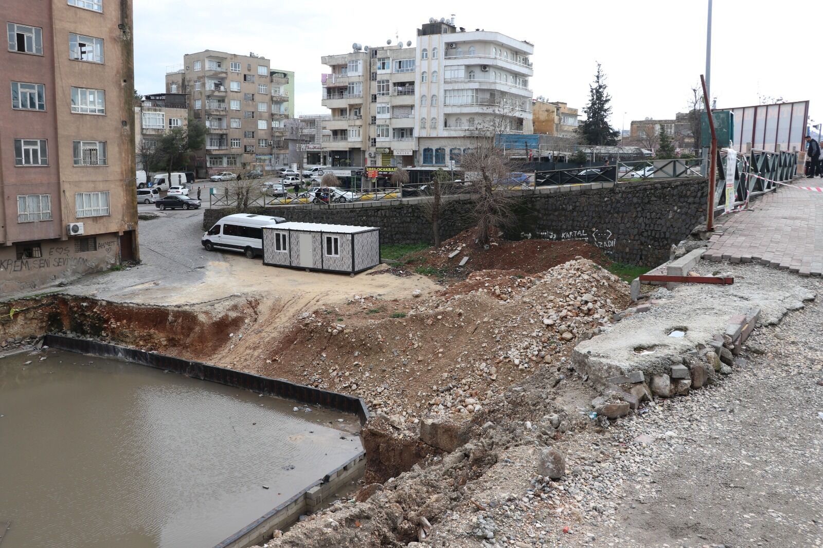 Şanlıurfa Haliliye Çöken Istinat Duvarı (4)