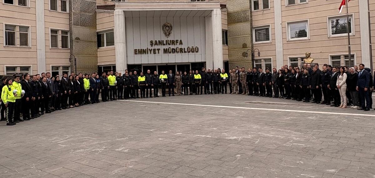 Şanlıurfa İl Emniyet Müdürlüğünde Bayramlaşma Programı Düzenlendi (5)