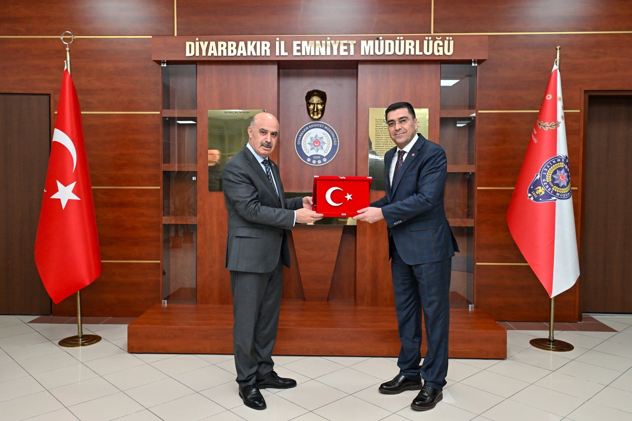 Şanlıurfa İl Emniyet Müdürü Atilla Aksoy, Diyarbakır’da Temaslarda Bulundu (2)
